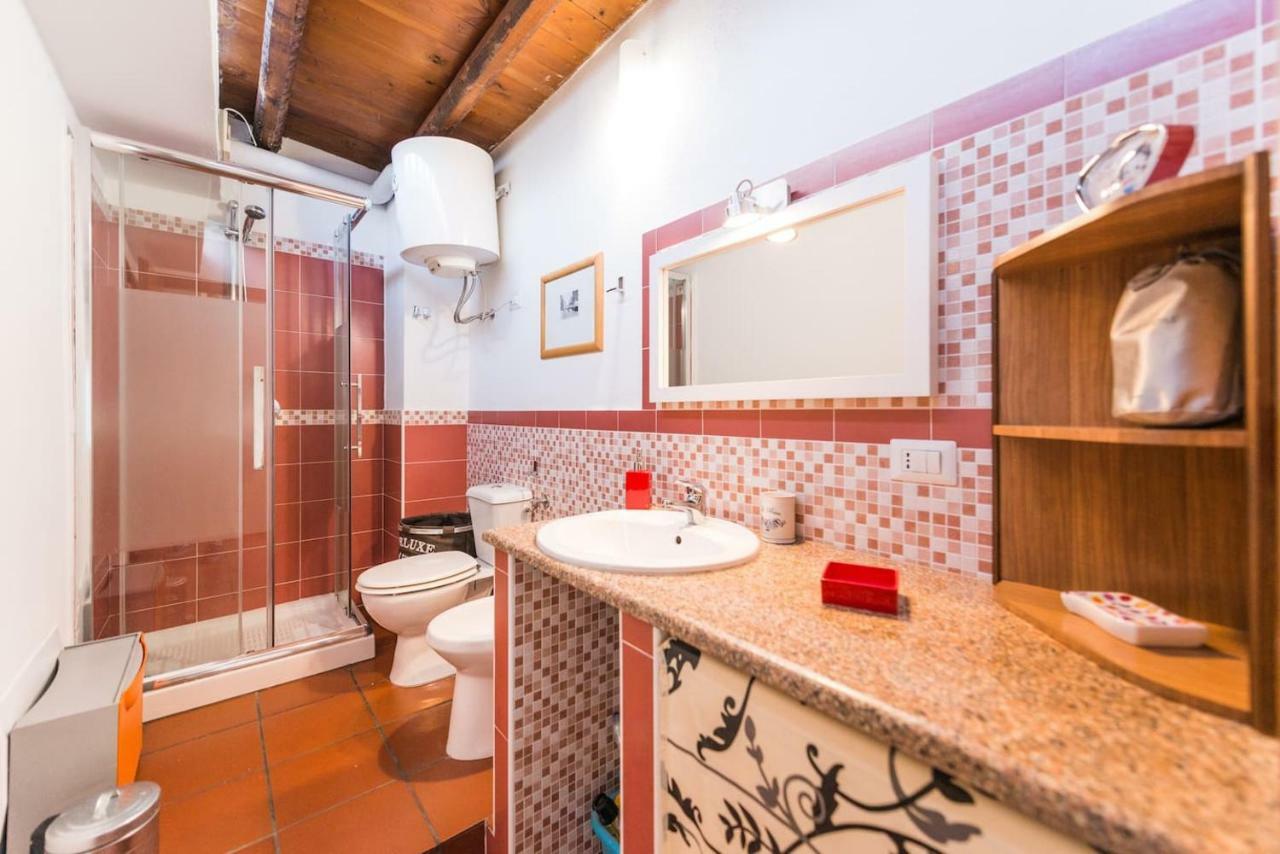 Kairos Disigiu - City Centre Cagliari Luaran gambar