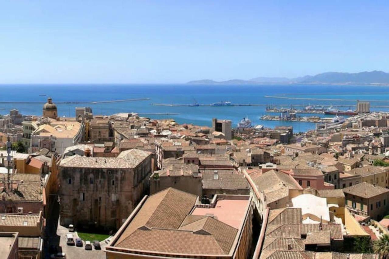Kairos Disigiu - City Centre Cagliari Luaran gambar